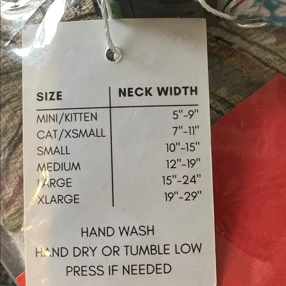 Extra small cat or dog collar. Blue daisy design. Adjustable. - Picture 5 of 5